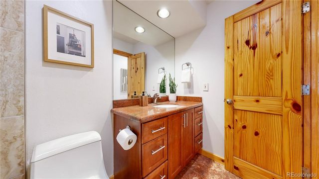 6140 S Monaco Way, Centennial, CO 80111