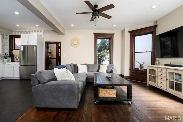 4567 Arco Avenue, St Louis, MO 63110