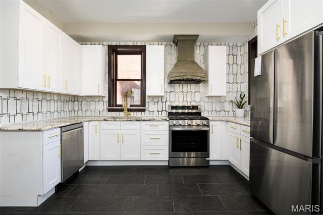 4567 Arco Avenue, St Louis, MO 63110