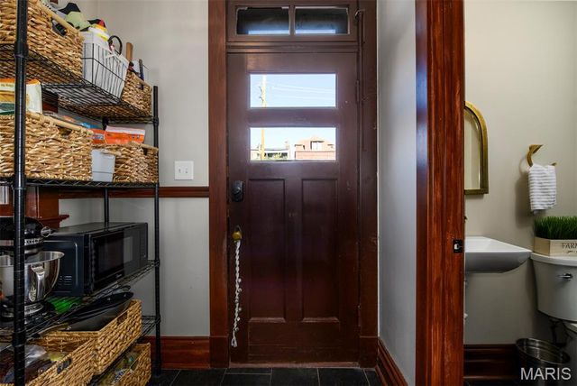 4567 Arco Avenue, St Louis, MO 63110