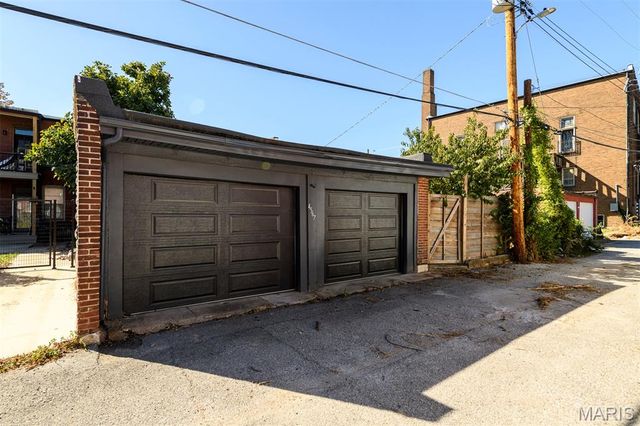 4567 Arco Avenue, St Louis, MO 63110