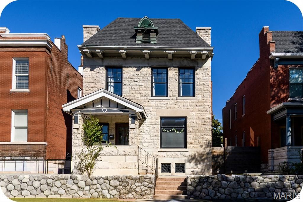 4567 Arco Avenue, St Louis, MO 63110