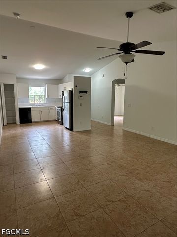 4025 10th AVE NE, Naples, FL 34120