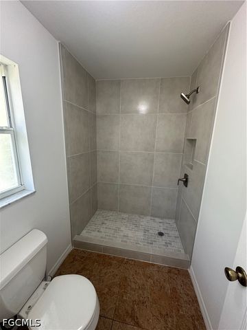4025 10th AVE NE, Naples, FL 34120