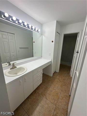 4025 10th AVE NE, Naples, FL 34120