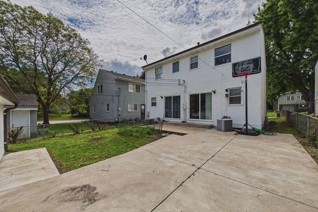 355 14th Avenue S, South Saint Paul, MN 55075