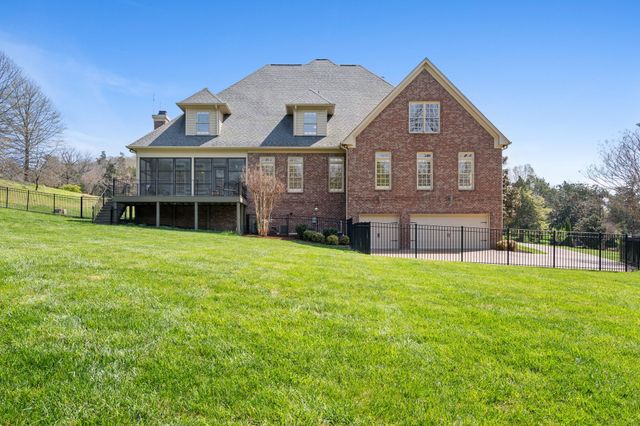 101 Balleroy Dr, Brentwood, TN 37027