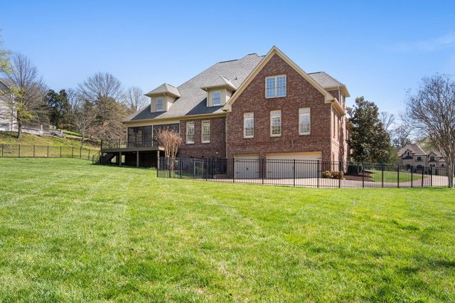 101 Balleroy Dr, Brentwood, TN 37027