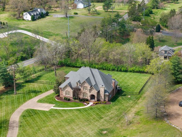 101 Balleroy Dr, Brentwood, TN 37027