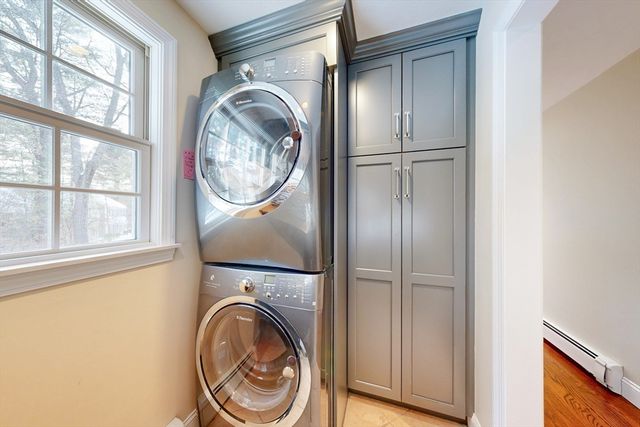 1 Chestnut Ln, Medfield, MA 02052