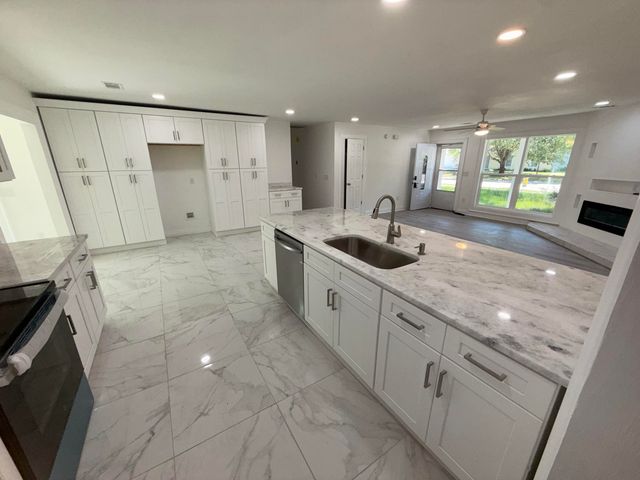 2952 Nantuckett Avenue, North Charleston, SC 29420
