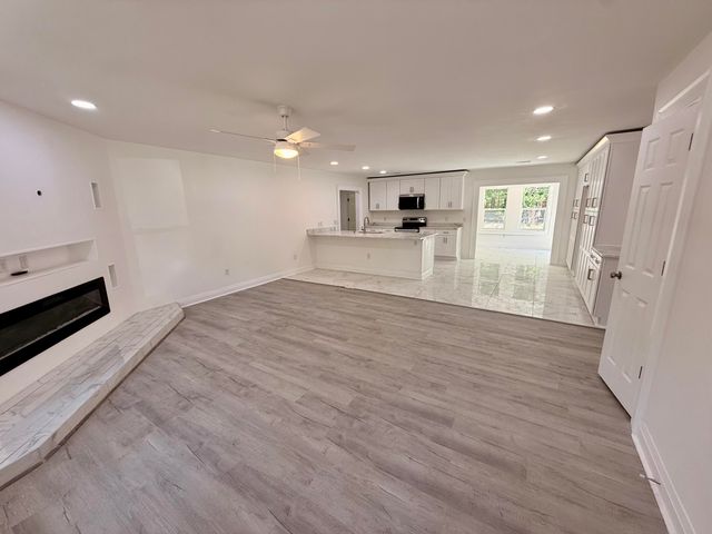 2952 Nantuckett Avenue, North Charleston, SC 29420