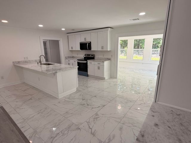2952 Nantuckett Avenue, North Charleston, SC 29420