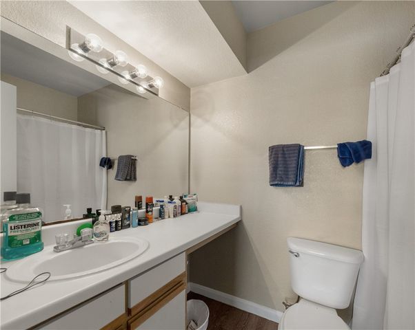 529 Southwest Parkway 301, College Station, TX 77840