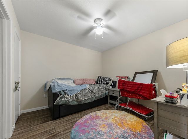 529 Southwest Parkway 301, College Station, TX 77840