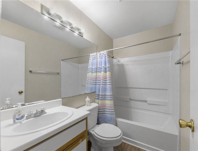 529 Southwest Parkway 301, College Station, TX 77840