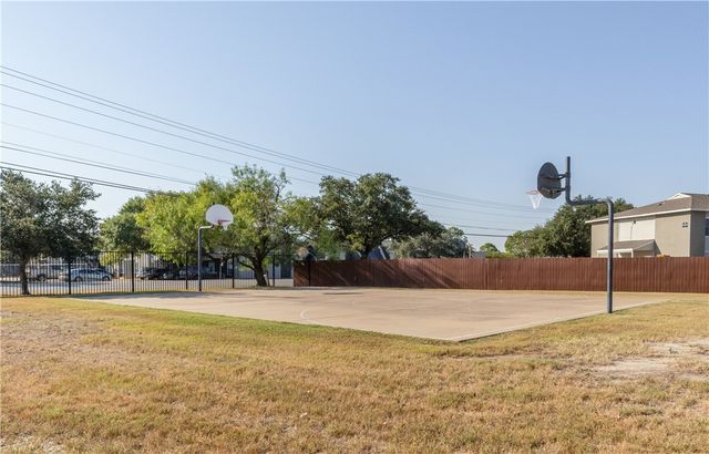 529 Southwest Parkway 301, College Station, TX 77840