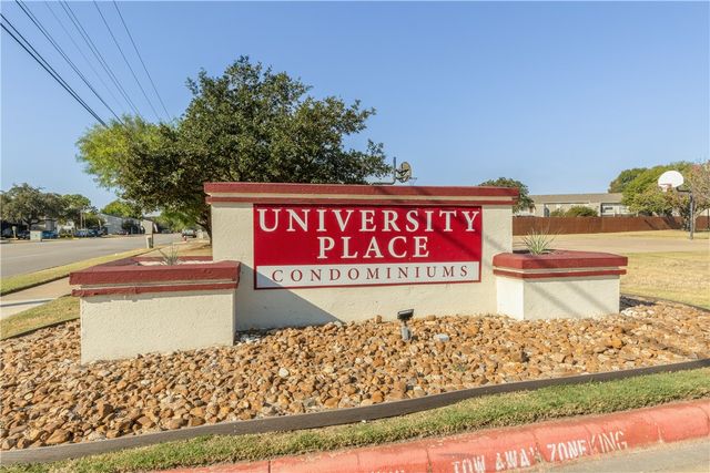 529 Southwest Parkway 301, College Station, TX 77840