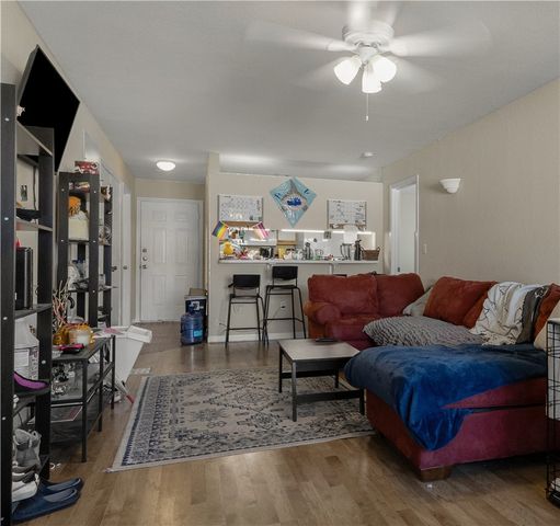 529 Southwest Parkway 301, College Station, TX 77840