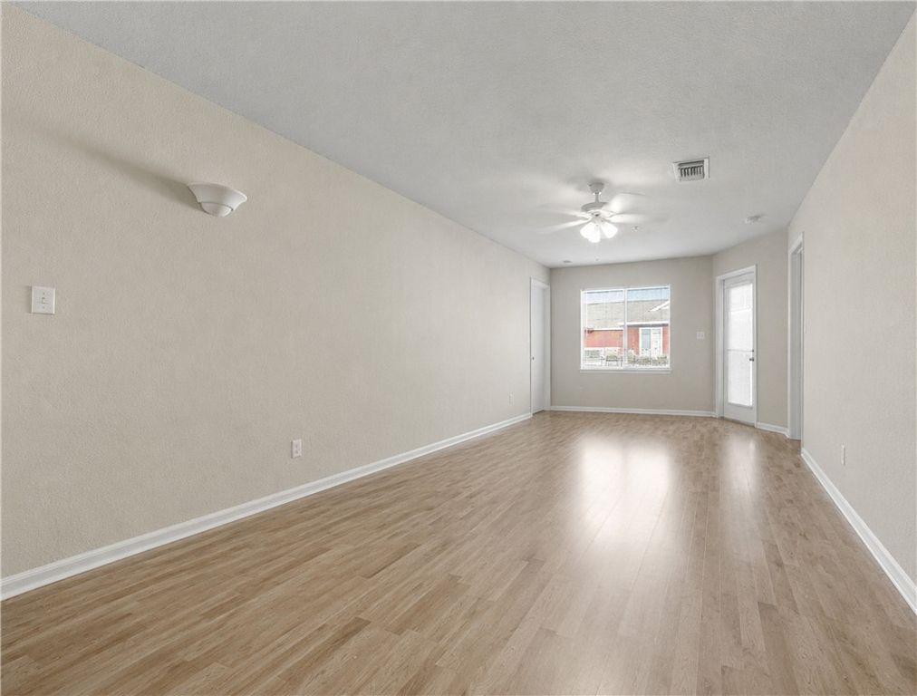 529 Southwest Parkway 301, College Station, TX 77840 — photo 3
