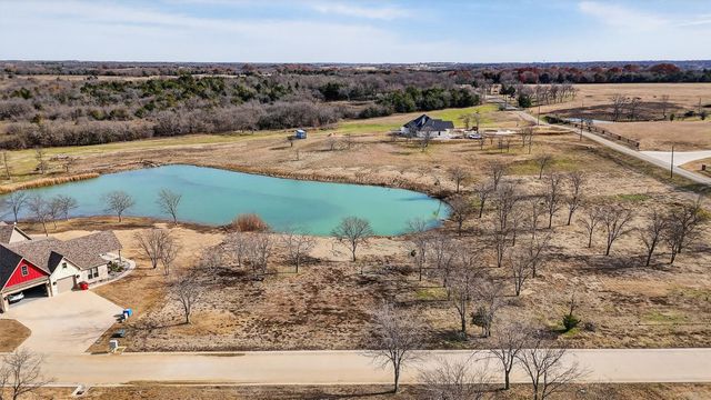 65 Red Bird Lane, Bells, TX 75414