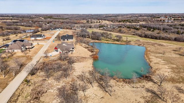 65 Red Bird Lane, Bells, TX 75414
