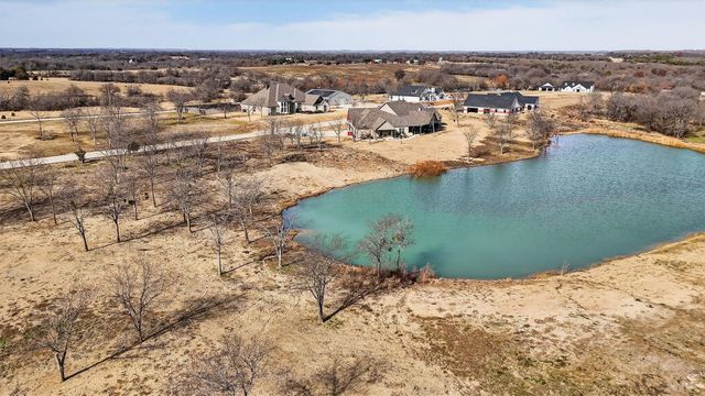 65 Red Bird Lane, Bells, TX 75414