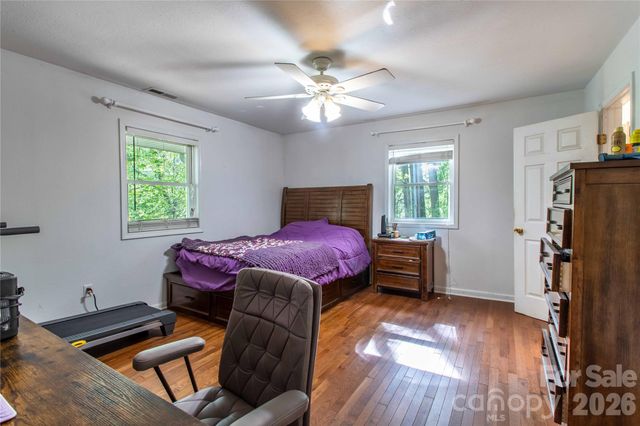 115 Knoll Ridge Lane, Waynesville, NC 28785