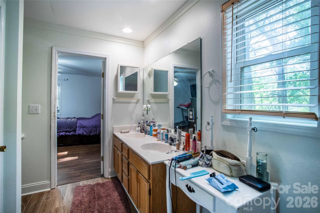 115 Knoll Ridge Lane, Waynesville, NC 28785