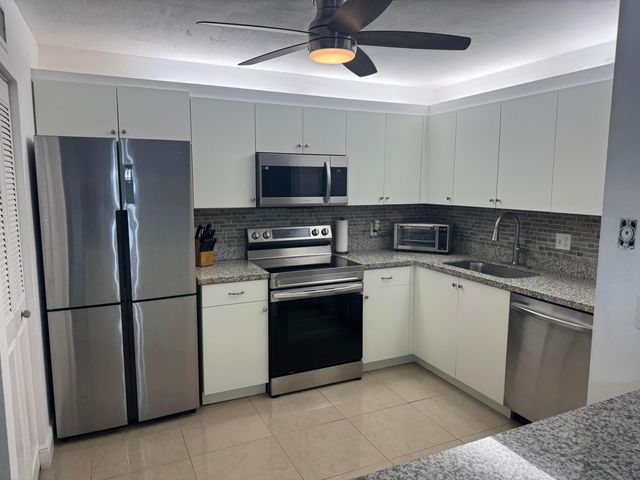 5817 La Pinata Boulevard C-1, Greenacres, FL 33463