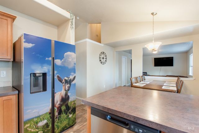 5759 S Moon Land Ave, Boise, ID 83709