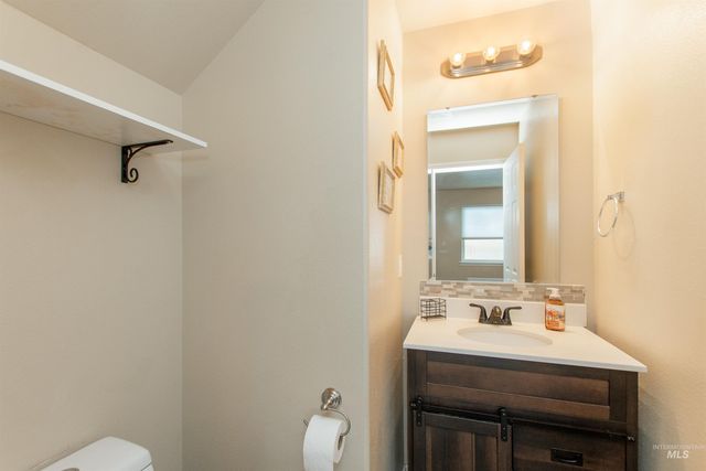 5759 S Moon Land Ave, Boise, ID 83709