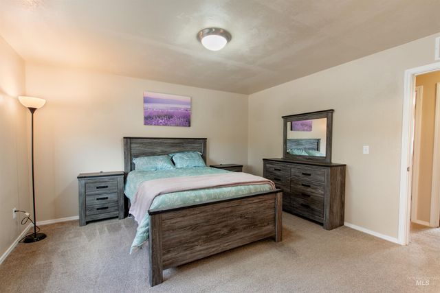 5759 S Moon Land Ave, Boise, ID 83709