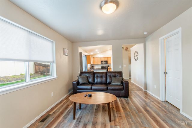 5759 S Moon Land Ave, Boise, ID 83709