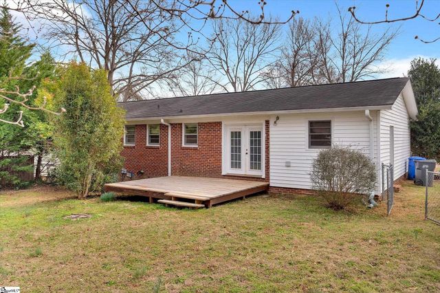 9 Forestdale Drive, Taylors, SC 29687