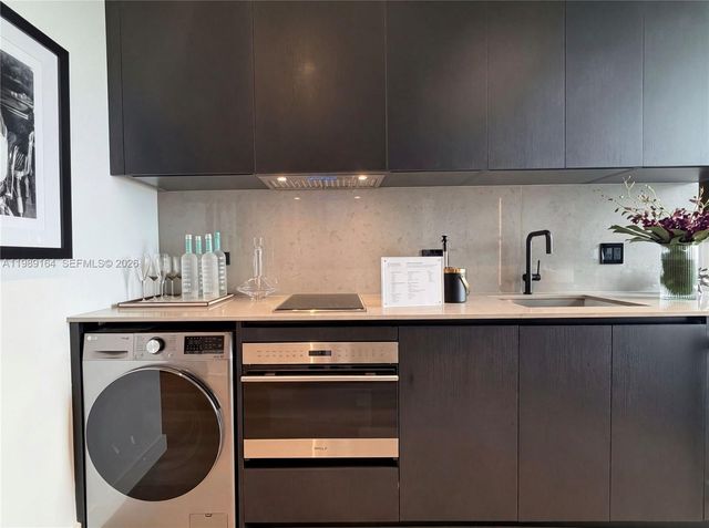 20 NE 11th St 4803A, Miami, FL 33132