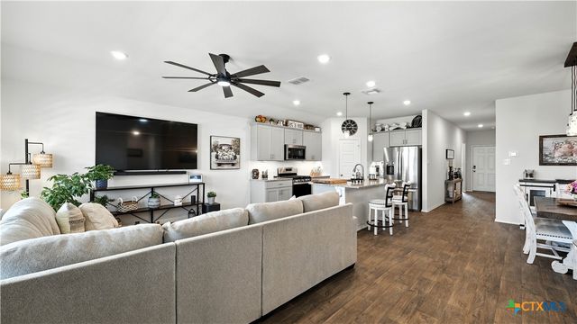 1741 James Street, New Braunfels, TX 78130