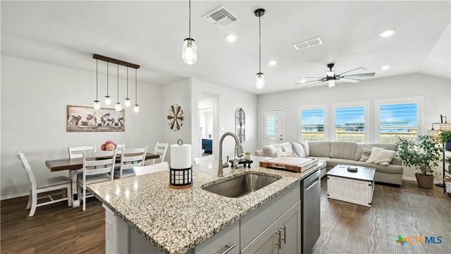 1741 James Street, New Braunfels, TX 78130