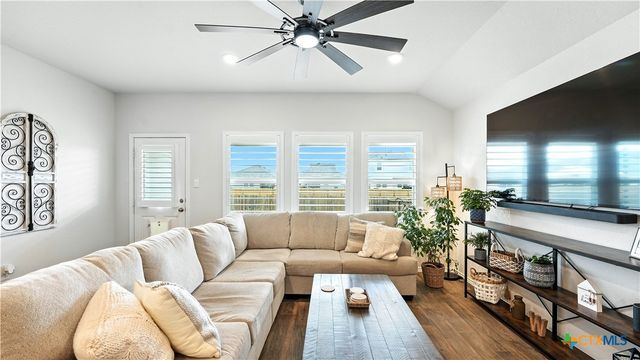 1741 James Street, New Braunfels, TX 78130