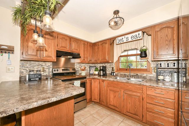 2749 N Butlin Drive, Beloit, WI 53511