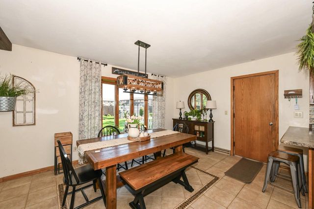 2749 N Butlin Drive, Beloit, WI 53511