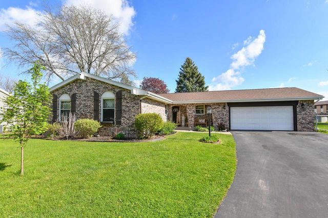 2749 N Butlin Drive, Beloit, WI 53511