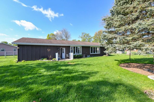 2749 N Butlin Drive, Beloit, WI 53511