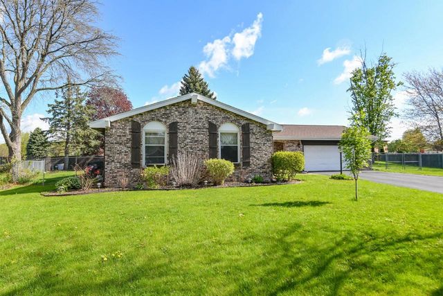 2749 N Butlin Drive, Beloit, WI 53511