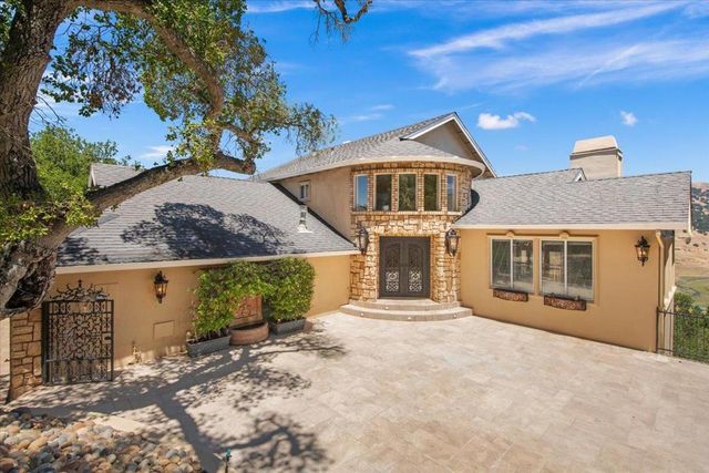 17864 Holiday Drive, Morgan Hill, CA 95037