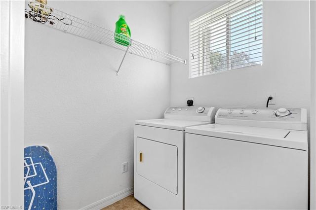 3364 Dandolo CIR, Cape Coral, FL 33909