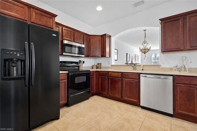 3364 Dandolo CIR, Cape Coral, FL 33909