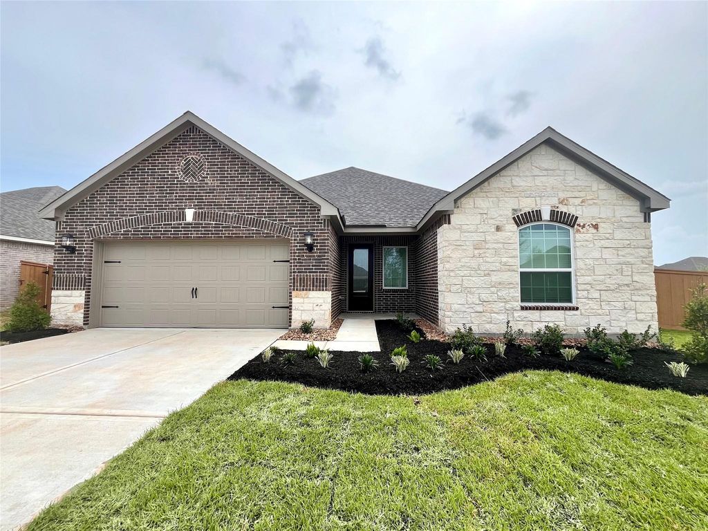 13601 Gaff Rig Drive, Texas City, TX 77510
