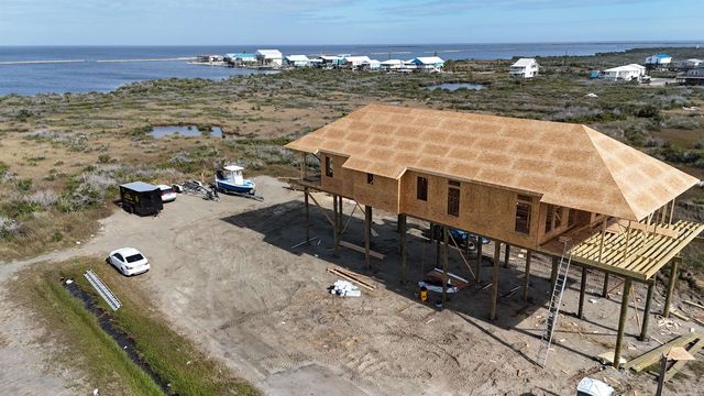 166 Blackberry Ln, Grand Isle, LA 70358