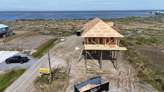 166 Blackberry Ln, Grand Isle, LA 70358